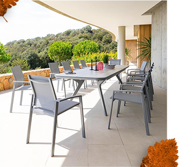 votre table de jardin à l'abri dans un endroit sec et clos.