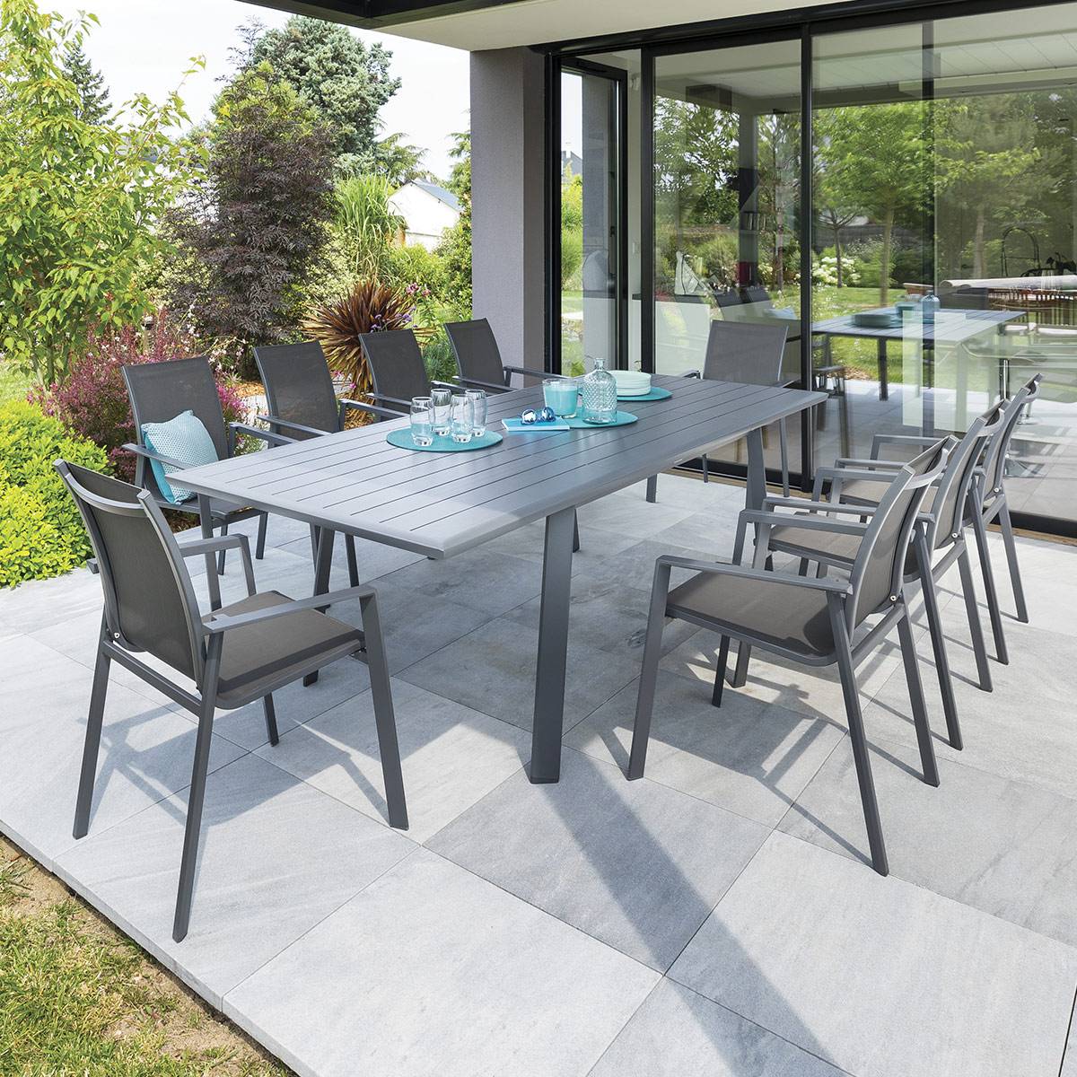 Table de jardin extensible PAVANE Graphite 10 places - Aluminium traité époxy Hespéride