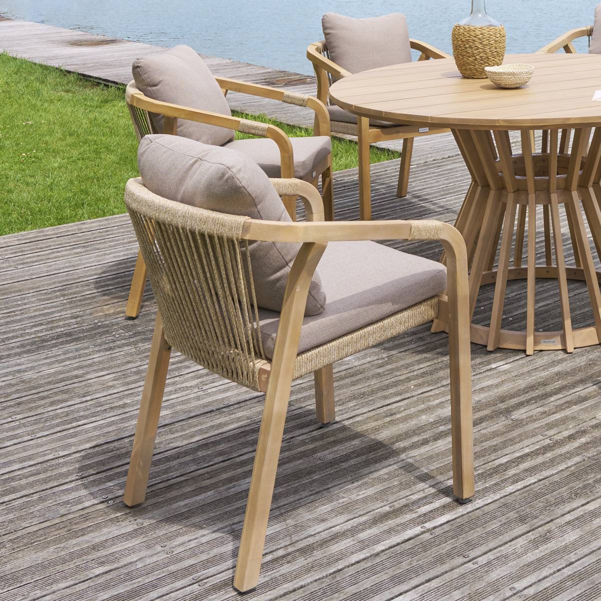 Fauteuil de jardin PAPOUASIE Taupe   Acacia certifié FSC®, Polyester Hespéride