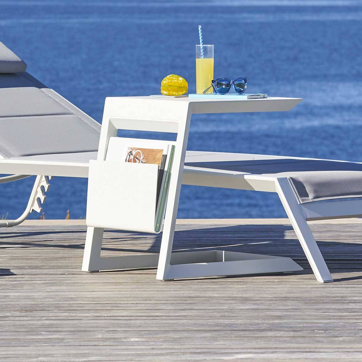 Table d'appoint de jardin carrée ALLURE Blanc 55 x 45 cm - Aluminium traité époxy Hespéride