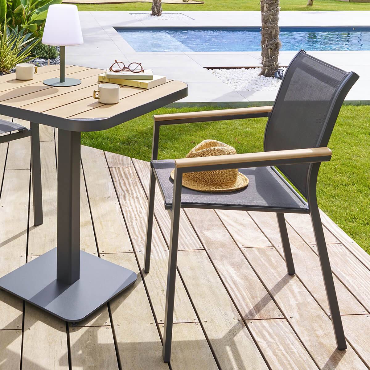 Fauteuil de jardin empilable ESSENTIA Anthracite, Graphite   Acacia Aluminium traité époxy, certifié FSC®, Texaline Hespéride