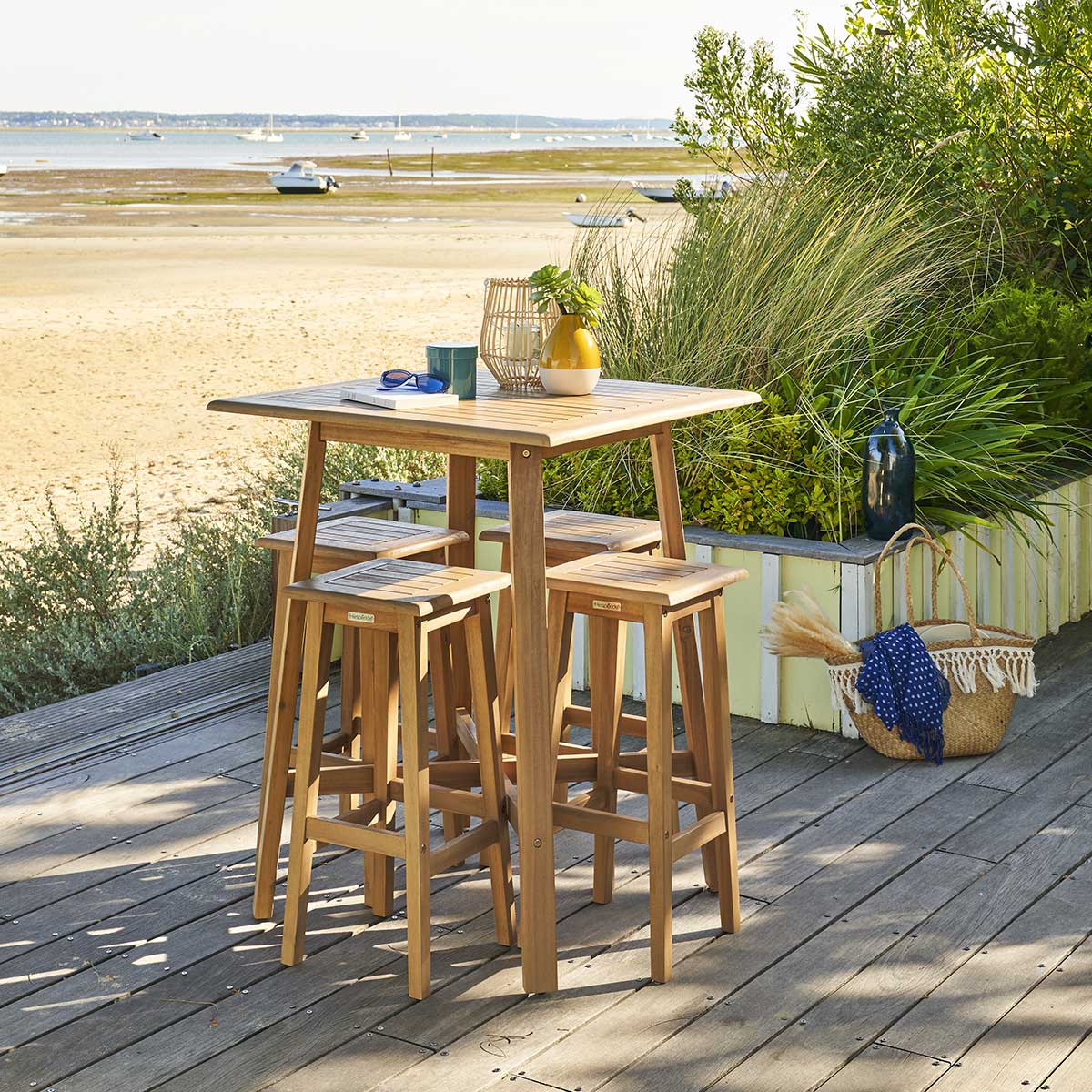 Ensemble table haute de jardin + 4 tabourets TIWI Acacia places - certifié FSC® Hespéride