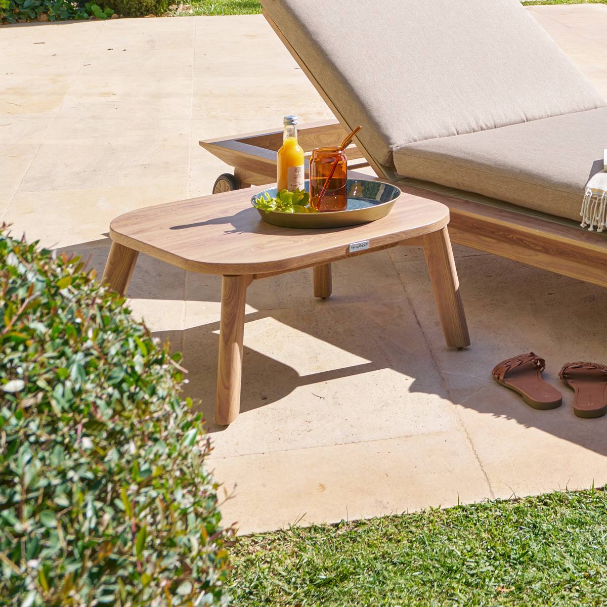 Table basse de jardin rectangulaire MANISSA Effet bois 60 x 55 28 cm - Aluminium traité époxy Hespéride