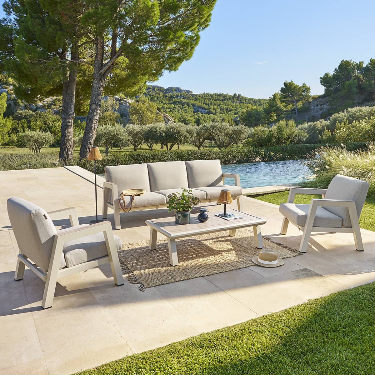 Salon de jardin AXIOME Beige   Argile 5 places - Aluminium traité époxy, Oléfine Hespéride