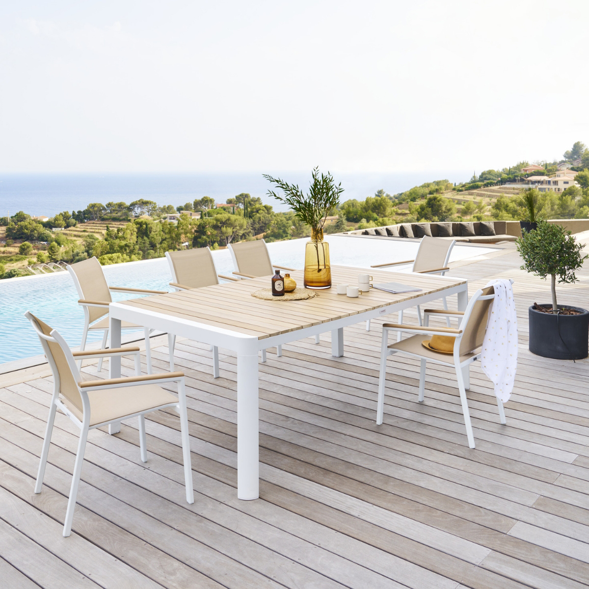 Ensemble table de jardin PARADIZE + 6 fauteuils empilables ESSENTIA Blanc   Acacia 10 places - Aluminium traité époxy Hespéride