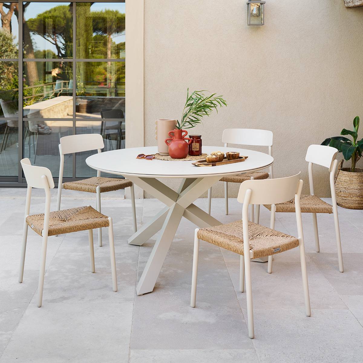 Table de jardin ronde ORYON Argile 6 places - Aluminium traité époxy, Verre Hespéride