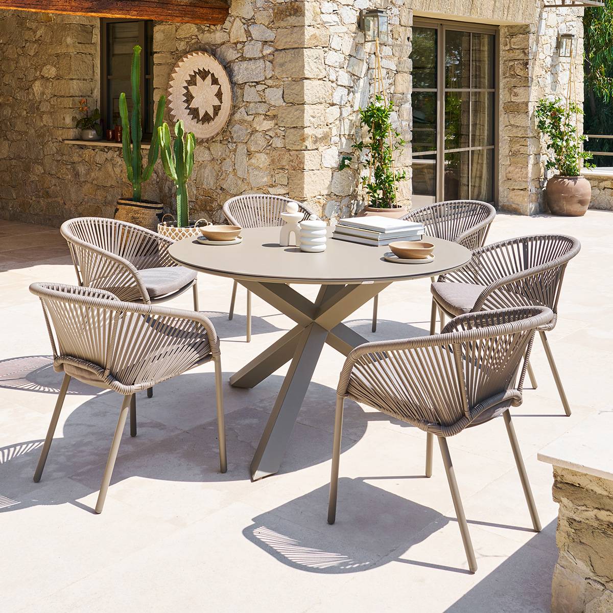 Table de jardin ronde ORYON Café 6 places - Aluminium traité époxy, Verre Hespéride