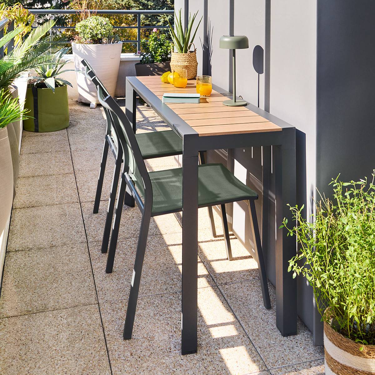 Table de jardin rectangulaire EVASION Honey / Graphite 2 places - Aluminium traité époxy Hespéride