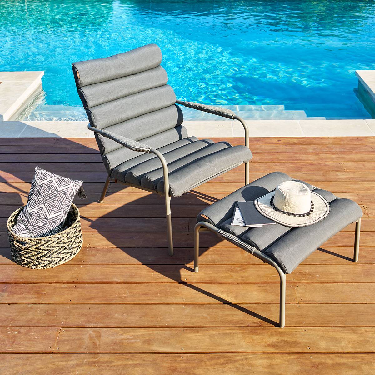 Fauteuil relax de jardin SOLANI Café Acier traité époxy, Traitement anti-rouille renforcé, Texaline Hespéride