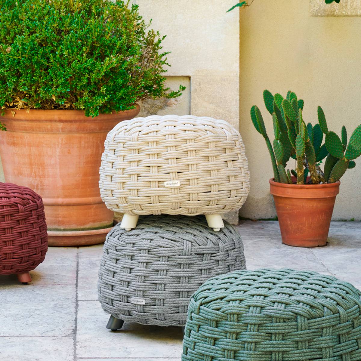 Pouf de jardin rond OBBAE Beige lin 48,5 x 38 cm - Aluminium traité époxy, Polyester, Texaline Hespéride