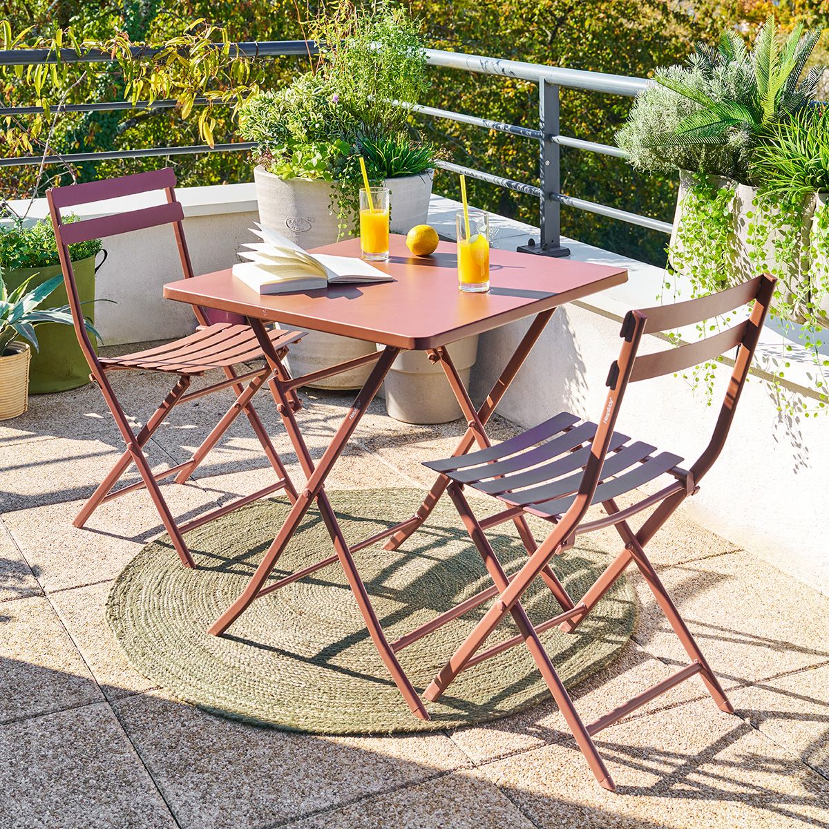 Ensemble table de jardin pliante carrée + 2 chaises GREENSBORO Acajou places - Acier, Traitement anti-rouille renforcé Hespéride