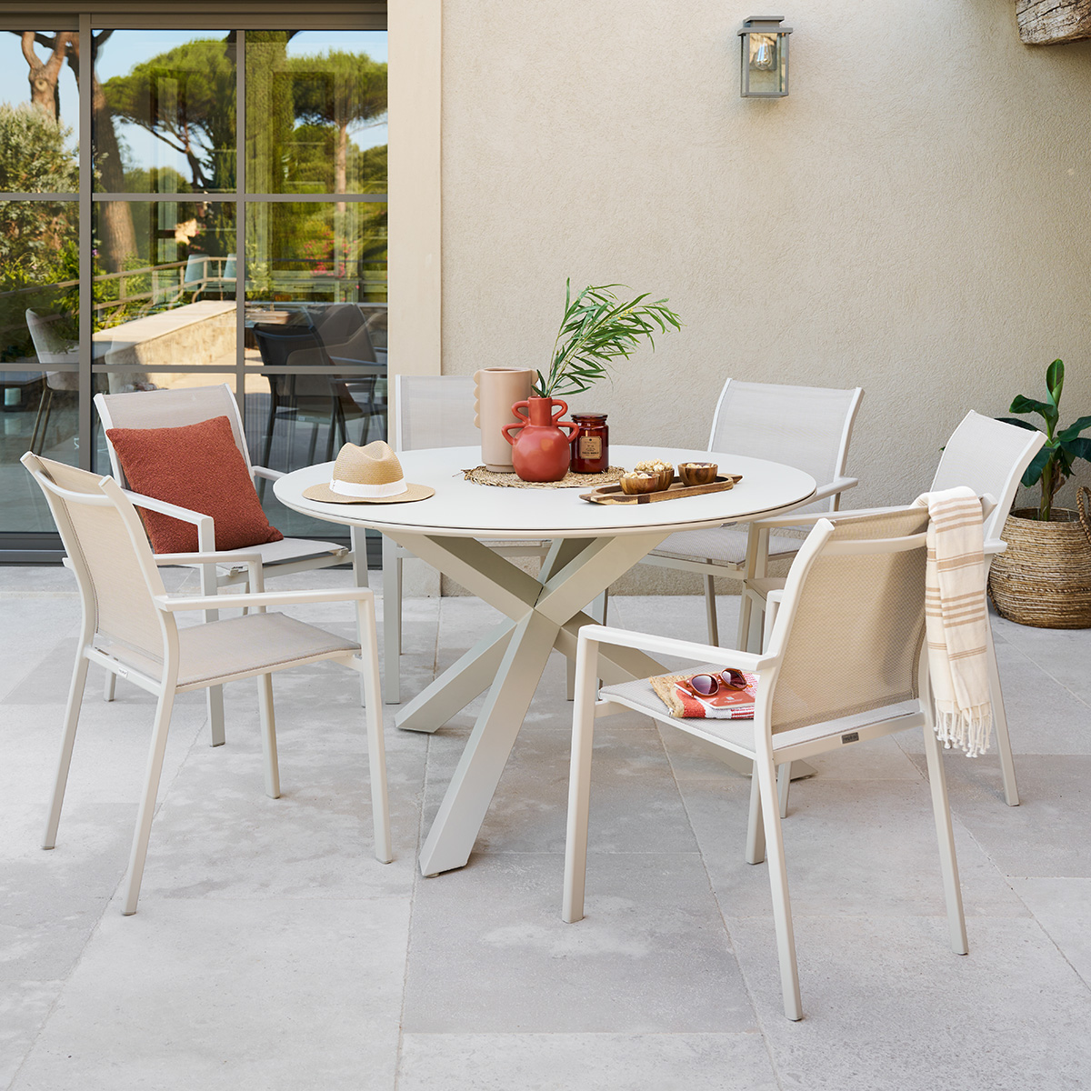 Ensemble table de jardin ORYON + 6 fauteuils ESSENTIA Argile places - Aluminium traité époxy, Verre Hespéride